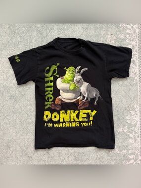 vintage DreamWorks Shrek 4-D film t-shirt with a graphic of Shrek and Donkey